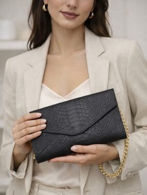 Old Navy | Black Croc‑Embossed Evening Bag | Gold Chain | One Size, EUC